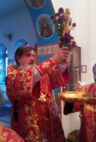 Владыка Петр совершил Чин воздвижения Креста в главном храме Муромцевского благочиния